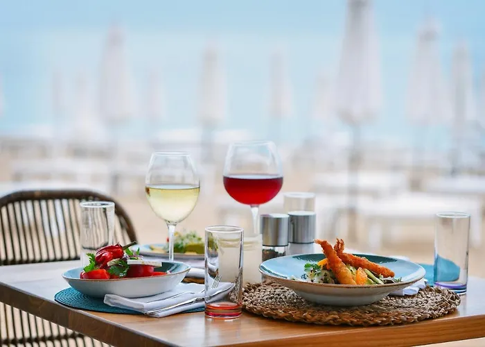 Grifid Encanto غولدن ساندز